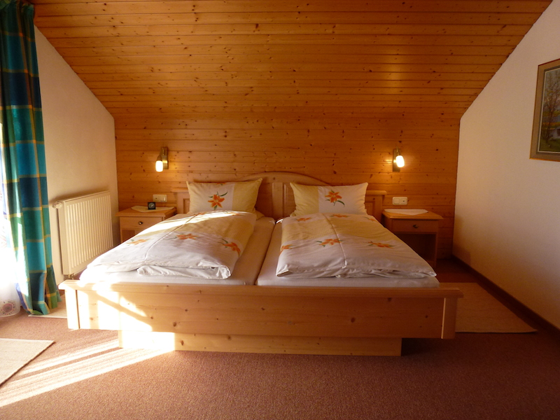 schlafzimmer.jpg